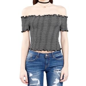 Heart & Hips Off-Shoulder Smocked Crop Top – Black & White, Size M